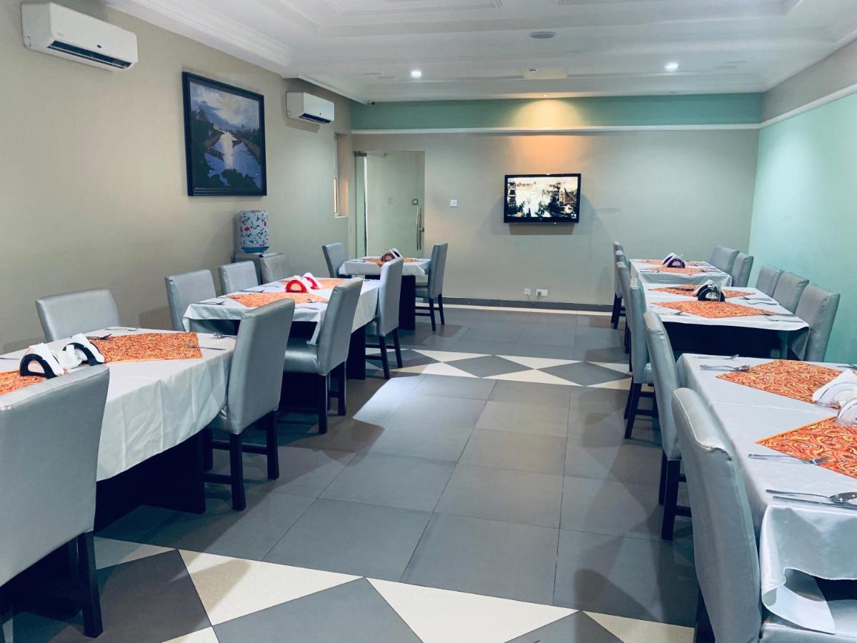 Msquare Hotel Gra Икеджа Екстериор снимка