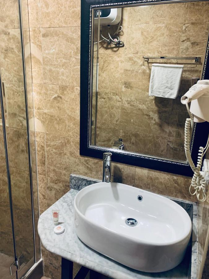 Msquare Hotel Gra Икеджа Екстериор снимка