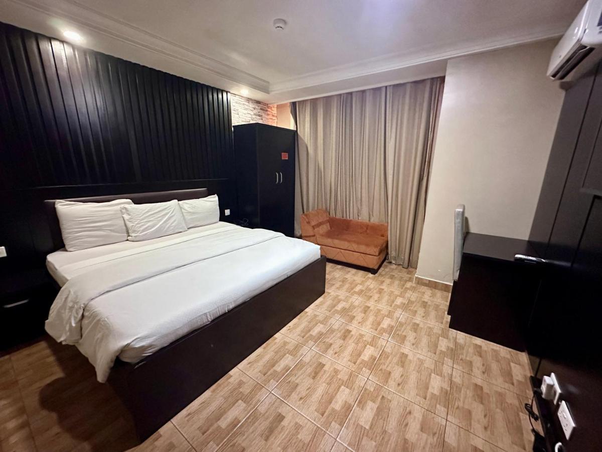 Msquare Hotel Gra Икеджа Екстериор снимка