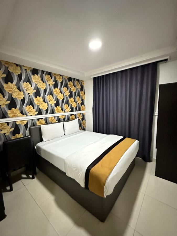 Msquare Hotel Gra Икеджа Екстериор снимка