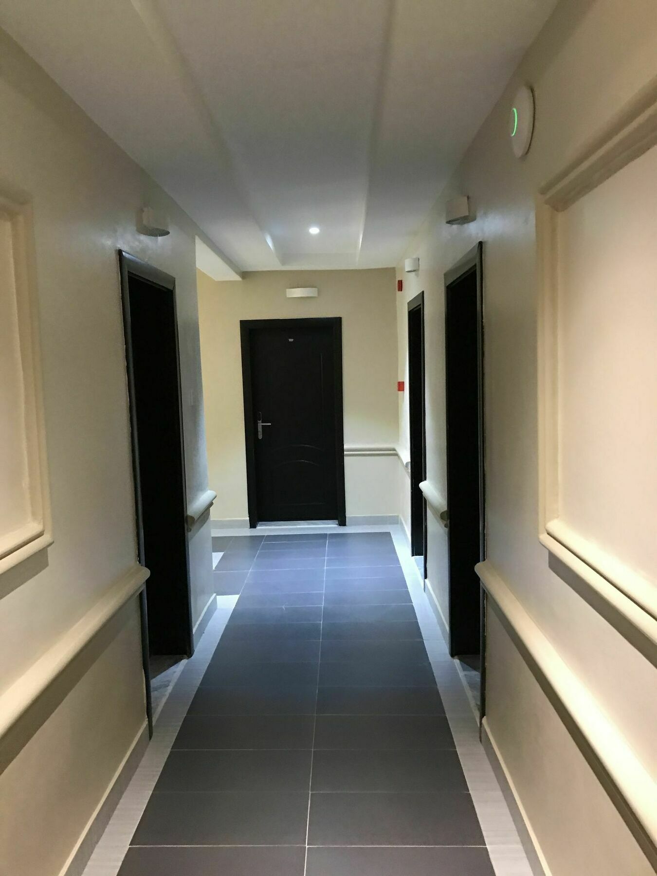 Msquare Hotel Gra Икеджа Екстериор снимка