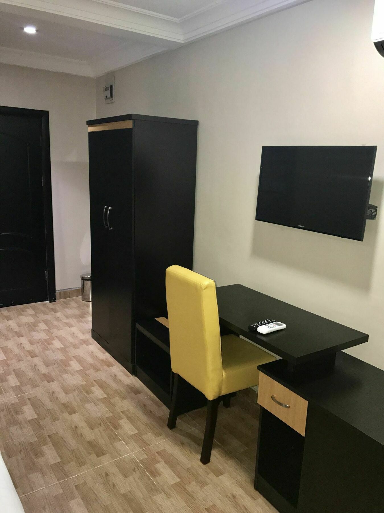 Msquare Hotel Gra Икеджа Екстериор снимка