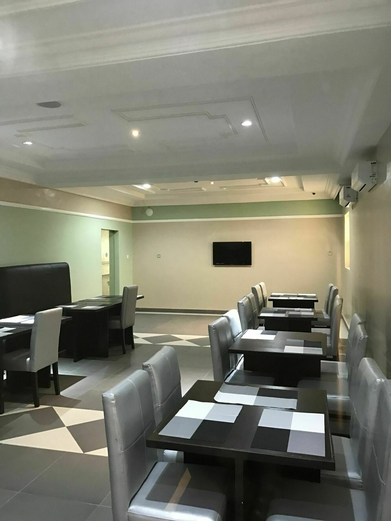 Msquare Hotel Gra Икеджа Екстериор снимка
