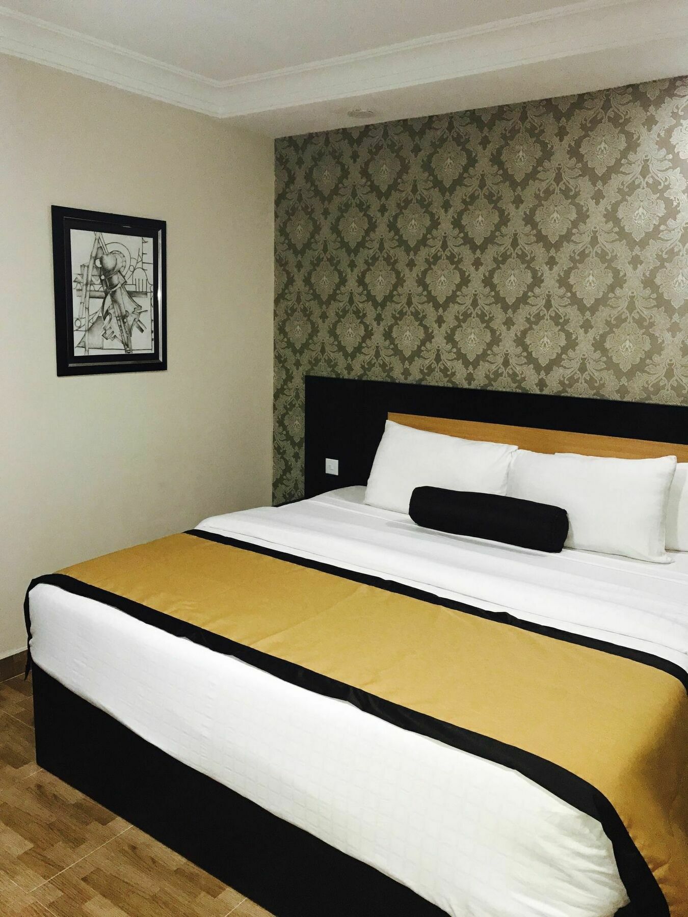 Msquare Hotel Gra Икеджа Екстериор снимка